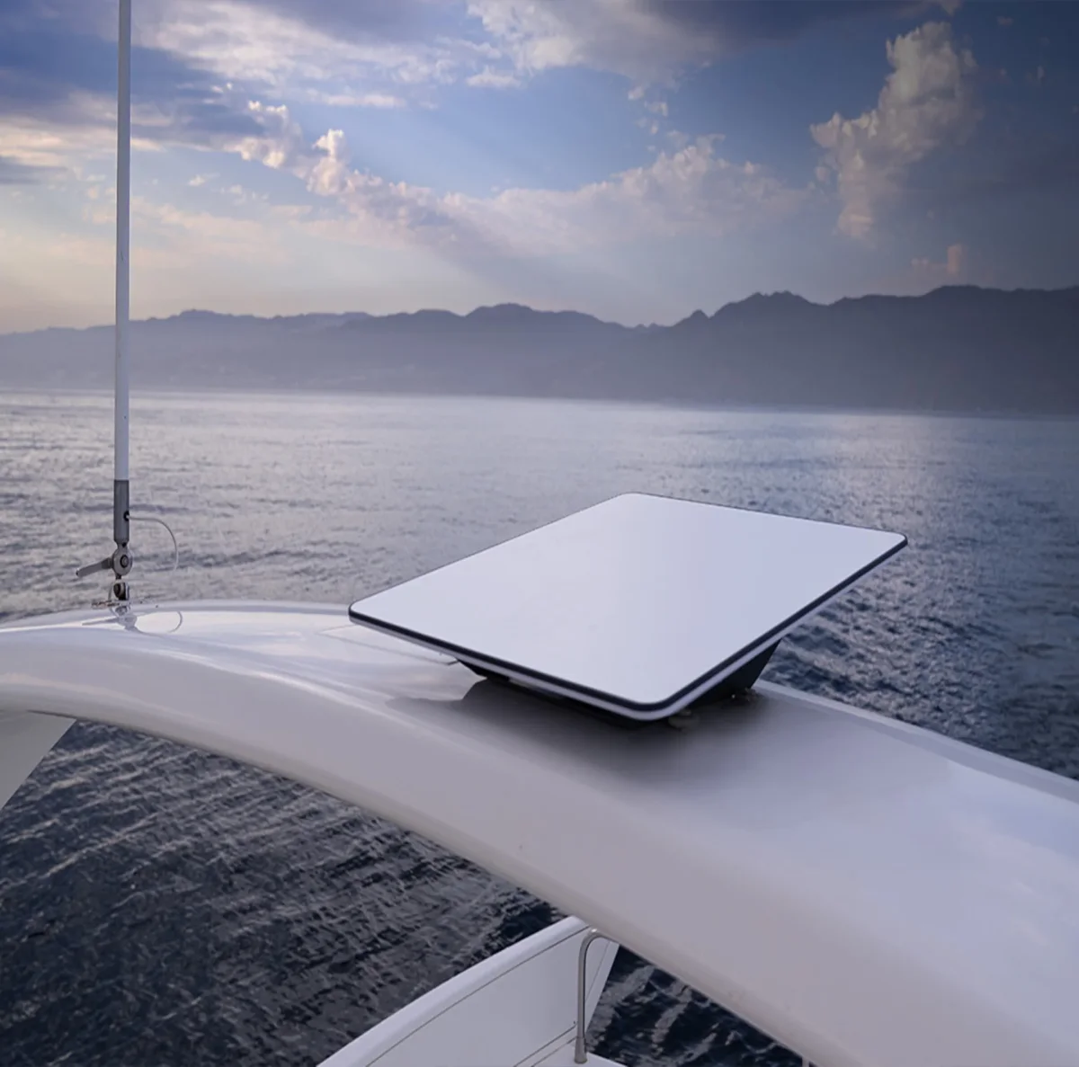 Starlink Maritime : Internet Haut Débit en Mer, Partout dans le Monde - Accessoires Outdoor pour Plus de Liberté de Mouvement Entre 150 et 400 Mb/s de débits : qu'est ce que Starlink vous permet de  faire ? — Frandroid