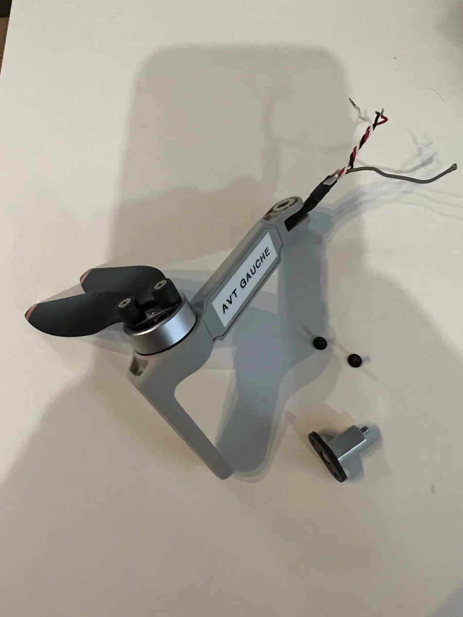 Bras avant gauche pour DJI Mini 2 et Mini 2 SE (Axe + Bras / rotor + Hélices) - ​Drones Professionnels & Grand Public | Boutique Française​ - {'count': 2, 'name': 'Side'}